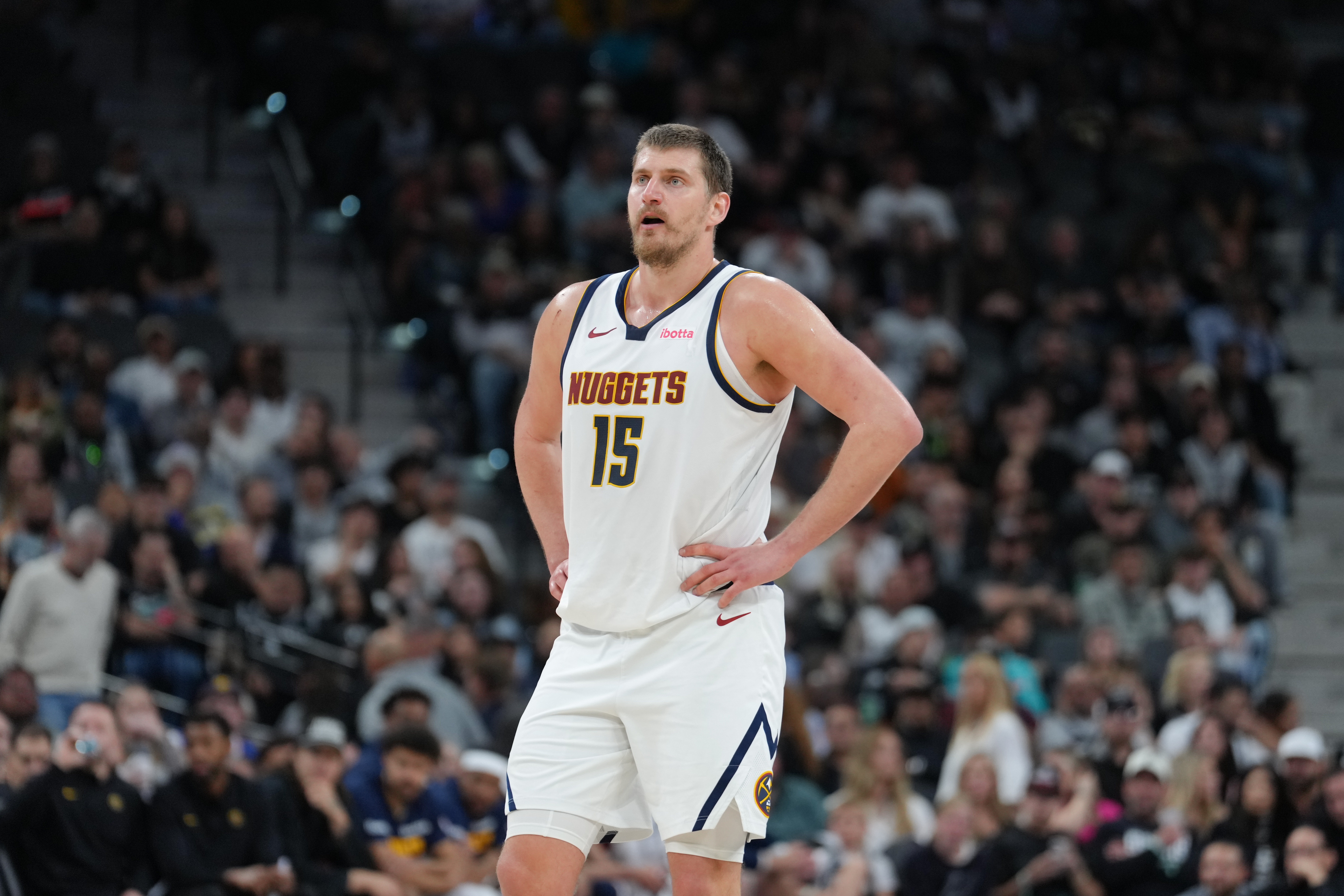 必一运动-NBA彩经:二番战火箭复仇湖人 绿军主场小胜勇士 快船擒下鹈鹕